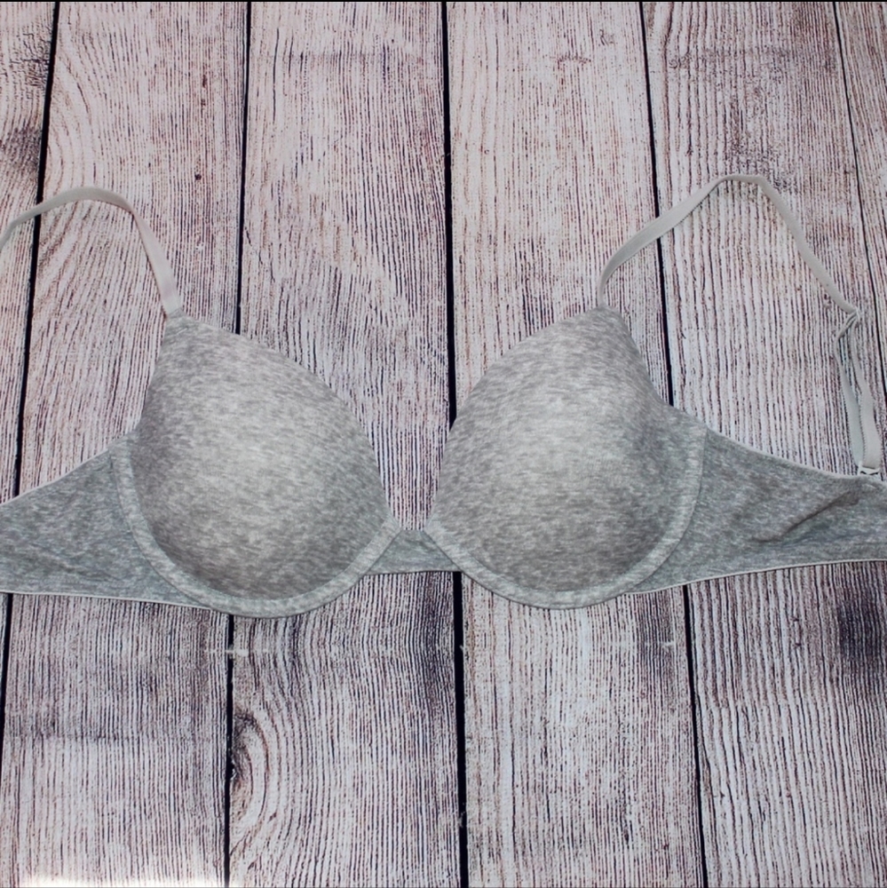Victoria's Secret PINK Grey Bra 34 C 🌻